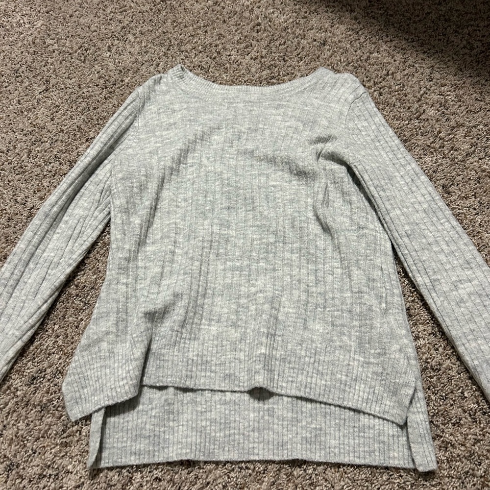 Old Navy grey sweater